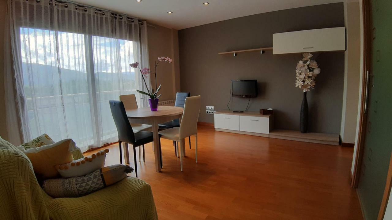 Apartaments Julia Pobla de Segur Ngoại thất bức ảnh